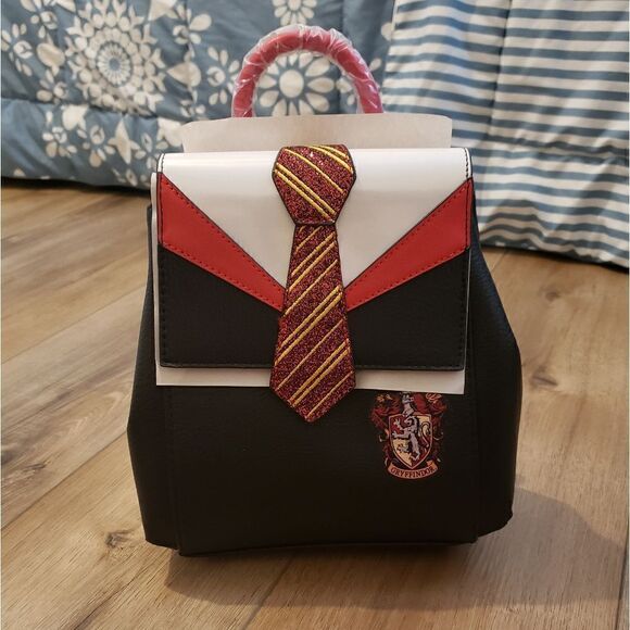 Danielle Nicole Gryffindor Harry Potter Tie Mini Backpack NWT - Picture 6 of 11
